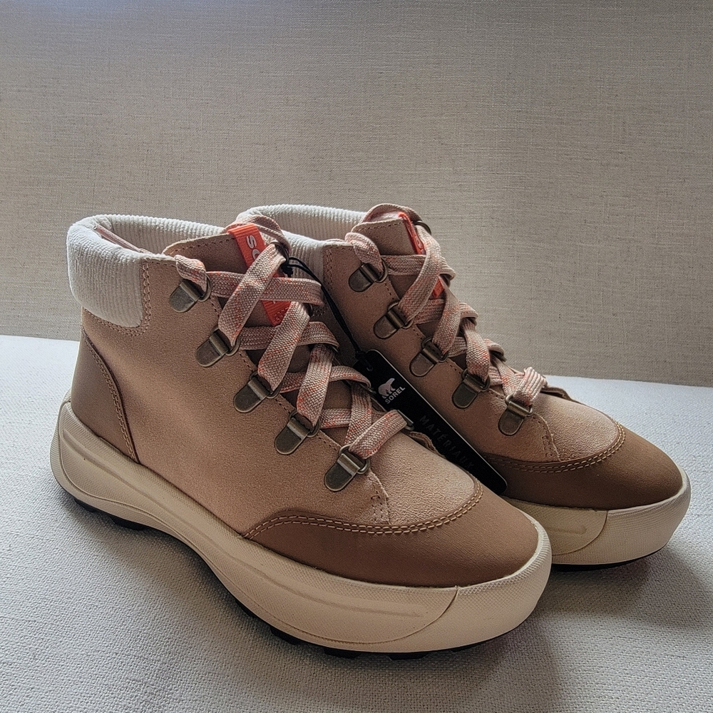 Sorel Boots, New, Size 6